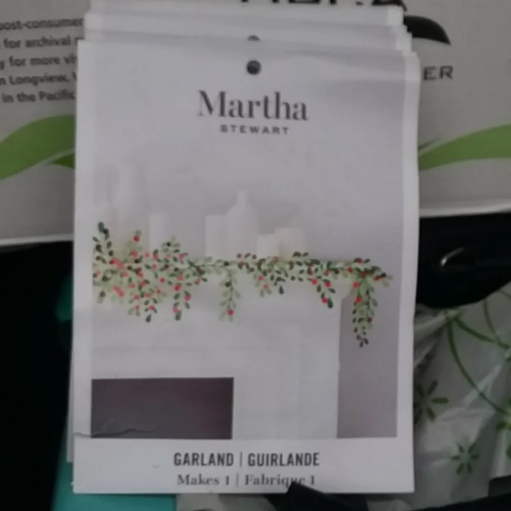 ☃️ Martha Stewart Crafting - Garland